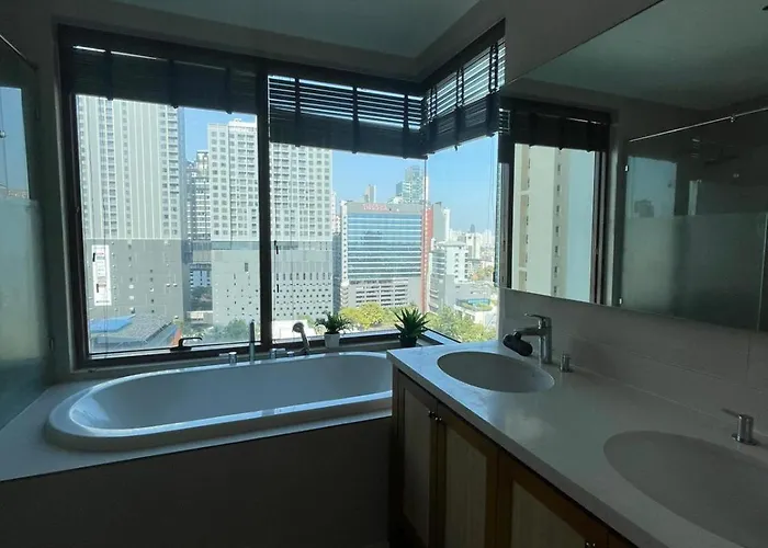 The Emporio Place Apartment *